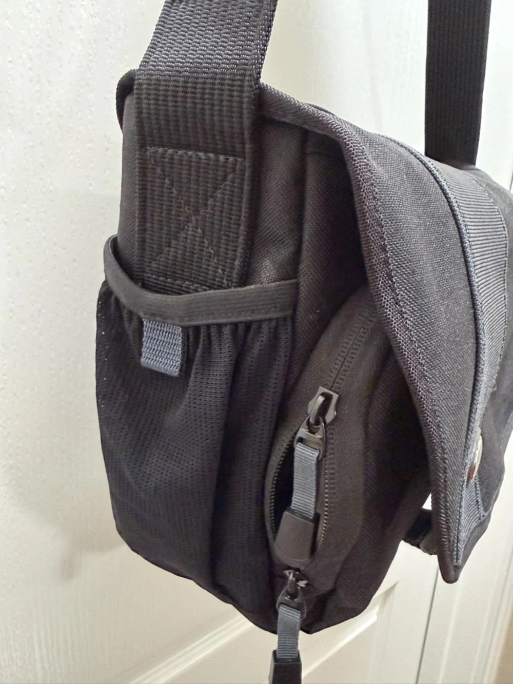 NWT Tamrac Black Rally 6 Messenger Camera Bag